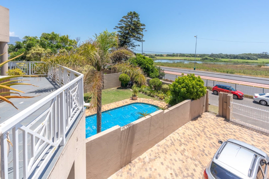 4 Bedroom Property for Sale in Milnerton Western Cape